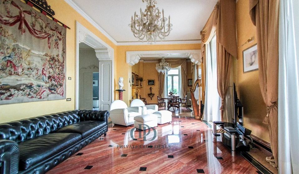 Villa con torre a Cernobbio — 9