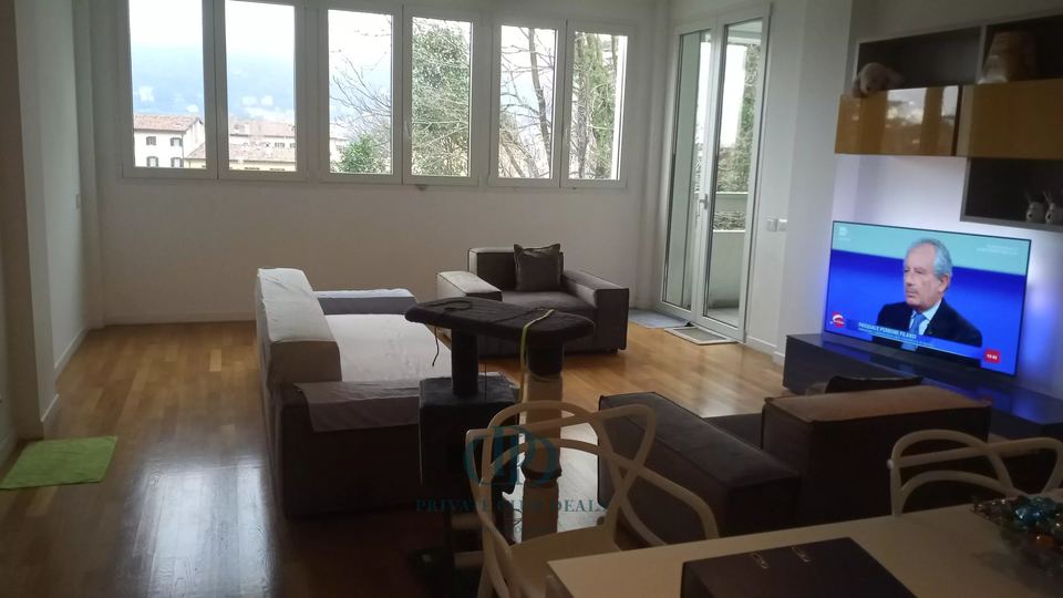 trilocale  vista  lago — 2
