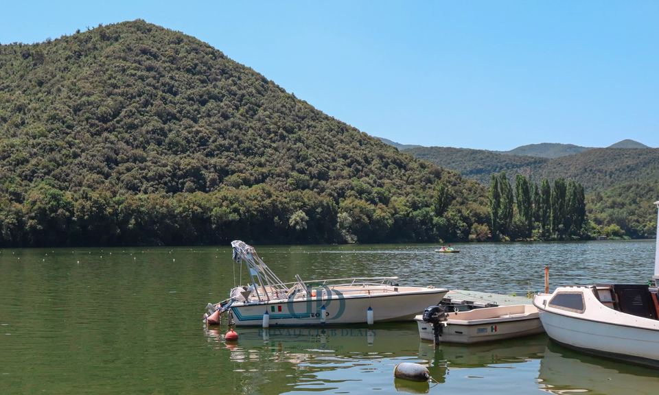 Borgo Dei Fiori lake Piediluco — 1