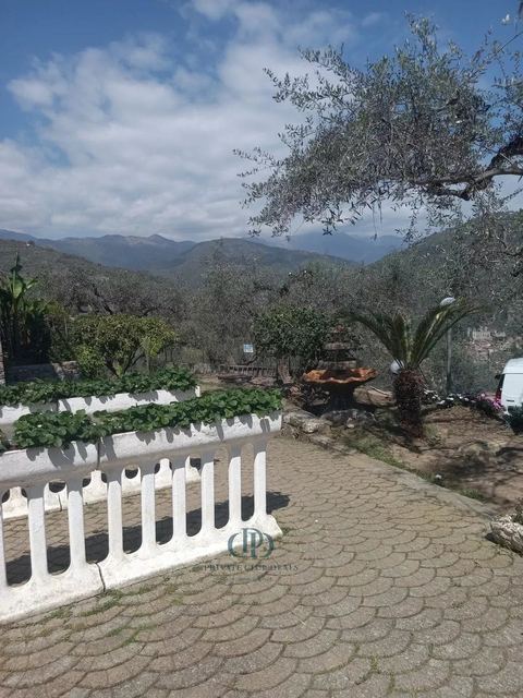 splendida villa con facciata pietra a vista — 7