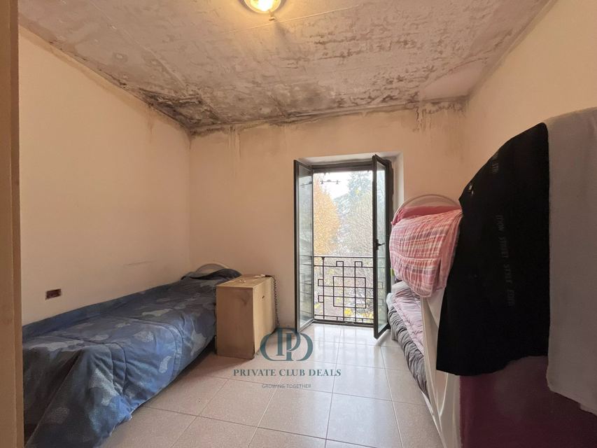 House (2 bed) in Como — 3