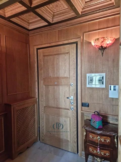 In un contesto altamente signorile e prestigioso, in un edificio in stile liberty — 10