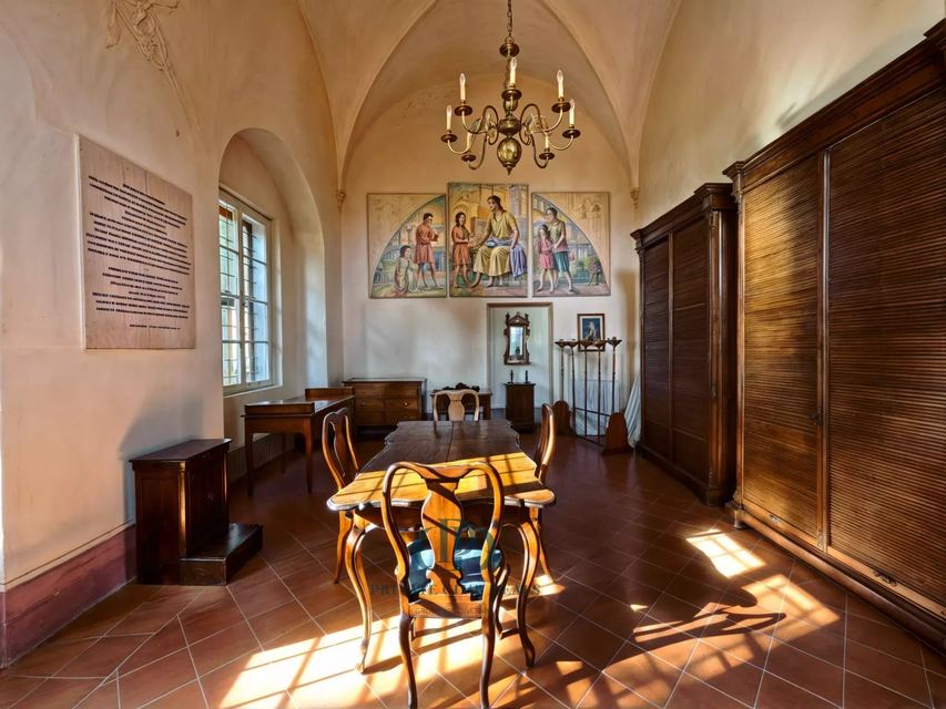 Charming Historic Estate in Franciacorta: Timeless Elegance — 4