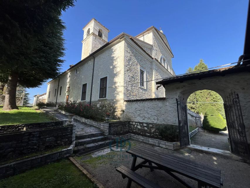 Charming Historic Estate in Franciacorta: Timeless Elegance — 9