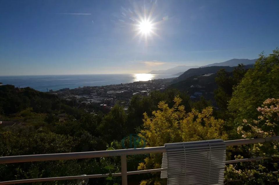 Stunning villa with sea views — 1