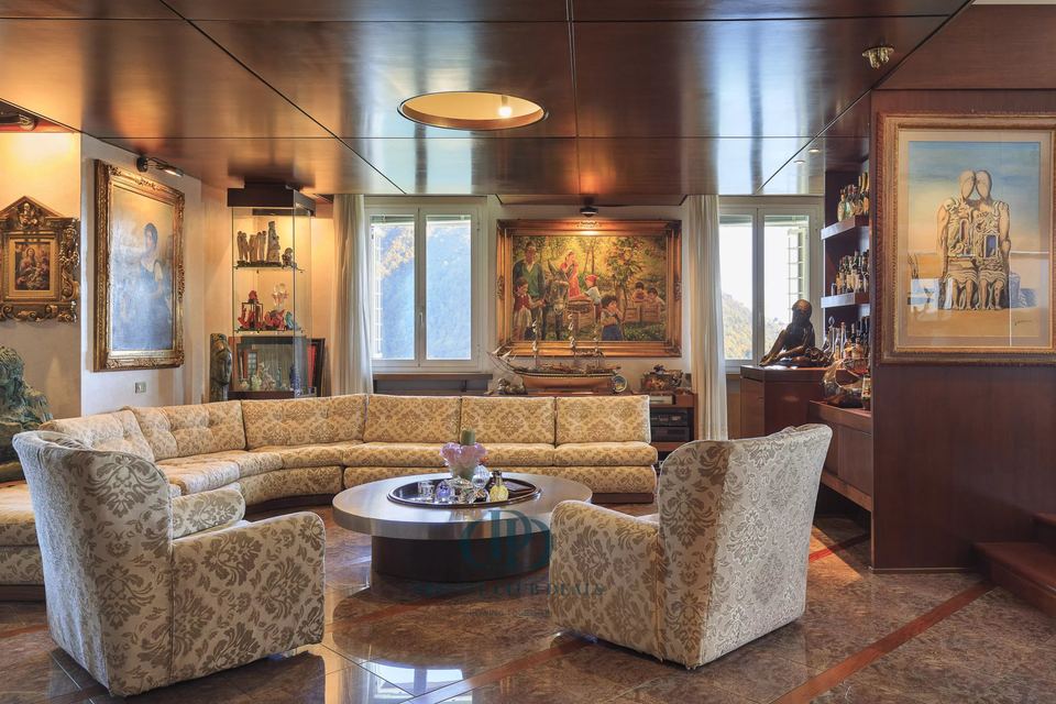 Ampio appartamento in elegante palazzina con piscina, Lago di Como — 5