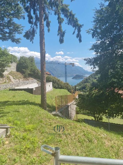 Moderna villa indipendente con vista lago — 1