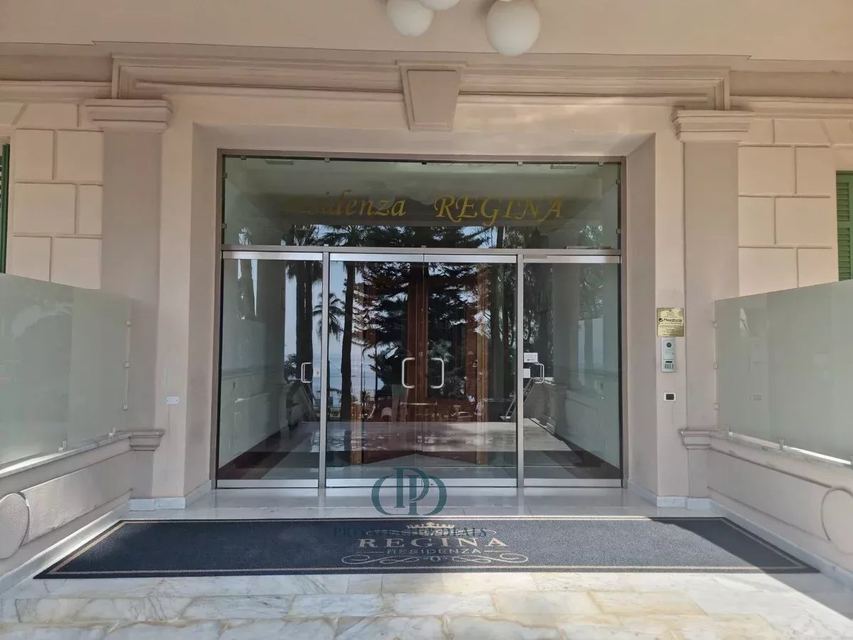 In un ambiente esclusivo ed elegante, all'interno di un edificio in stile Liberty — 8