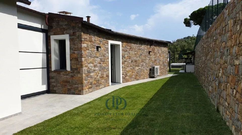Prestigious luxury villa — 1