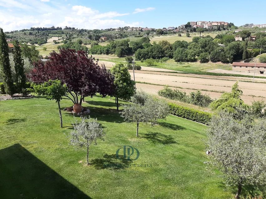 Villa Renèe, Sinalunga – Siena – panoramic view of the hills — 1