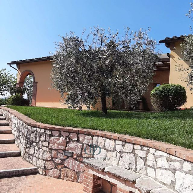 Villa Renèe, Sinalunga – Siena – panoramic view of the hills — 5