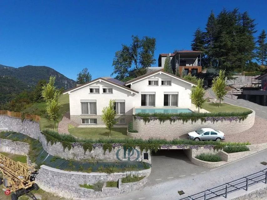 Newly built villa — 1