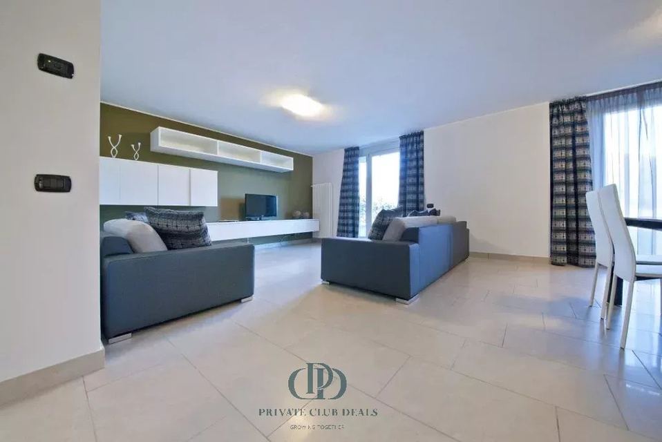 Elegant villa located in Menaggio, in the Croce area — 7