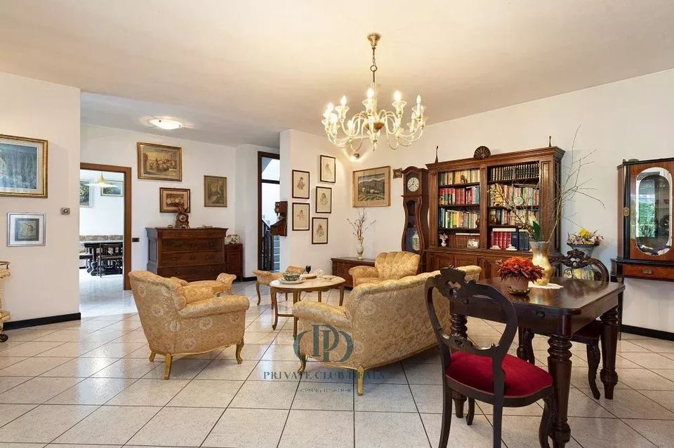 Prestigious detached villa — 8