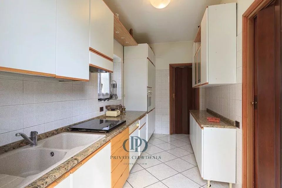 Prestigious detached villa — 10