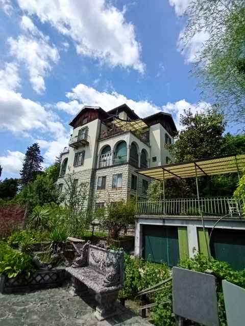 Prestigious villa in San Fedele, with a panoramic location — 3