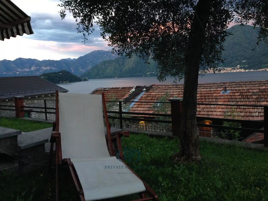 Appartamento in villa con splendida vista lago — 1