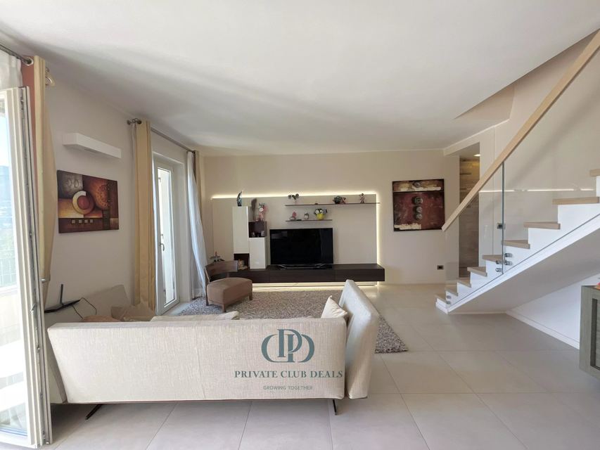 Prestigious Panoramic Apartment in Menaggio — 4