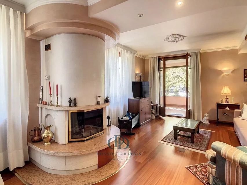 Stunning detached villa — 8