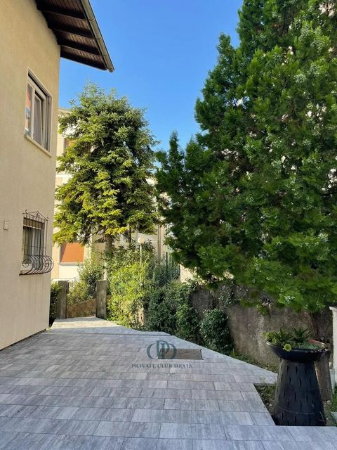 Villa (4 bed) in Campione d'Italia — 4