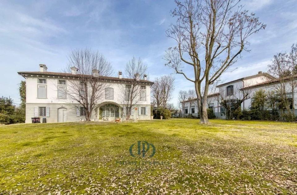 Charming Country Home Surrounded by Nature – Carpi — 2