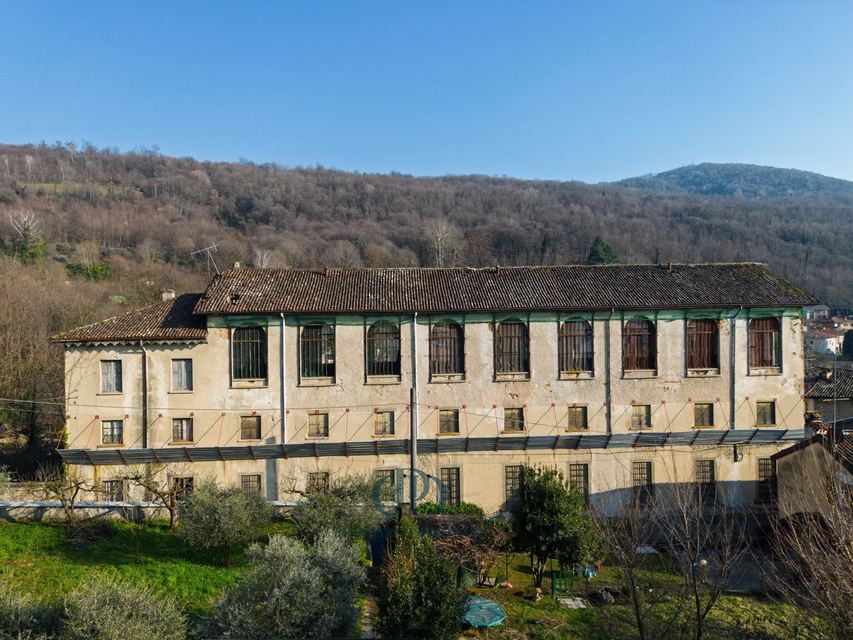 Prestigious Historic Complex for Sale – Unique Investment Opportunity — 2