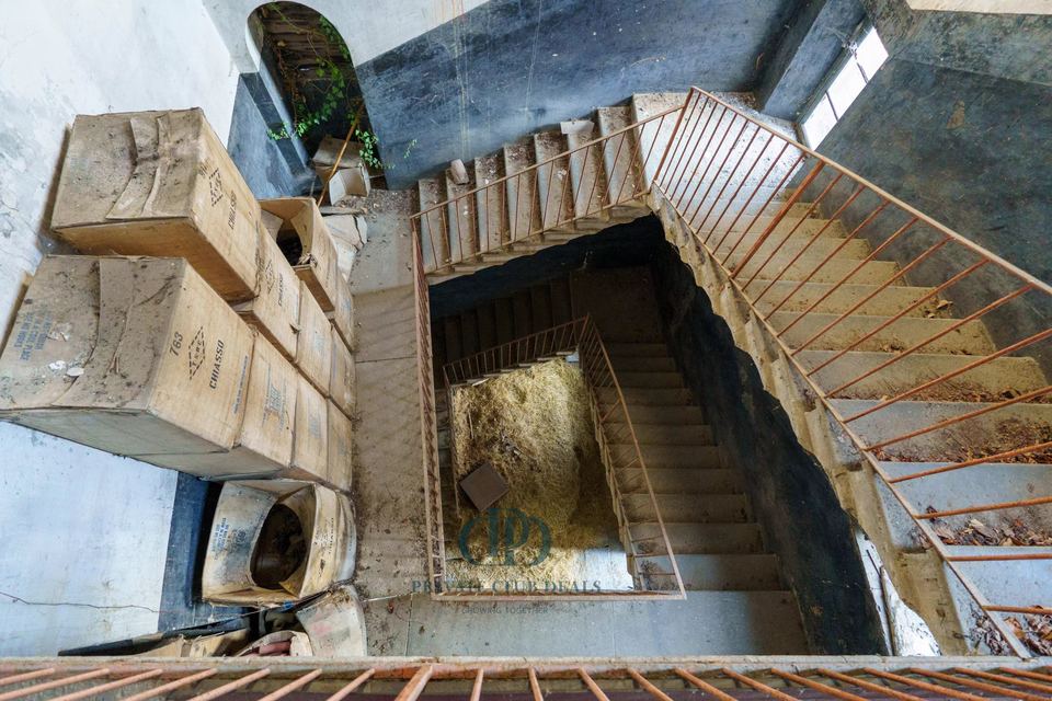 Prestigious Historic Complex for Sale – Unique Investment Opportunity — 11