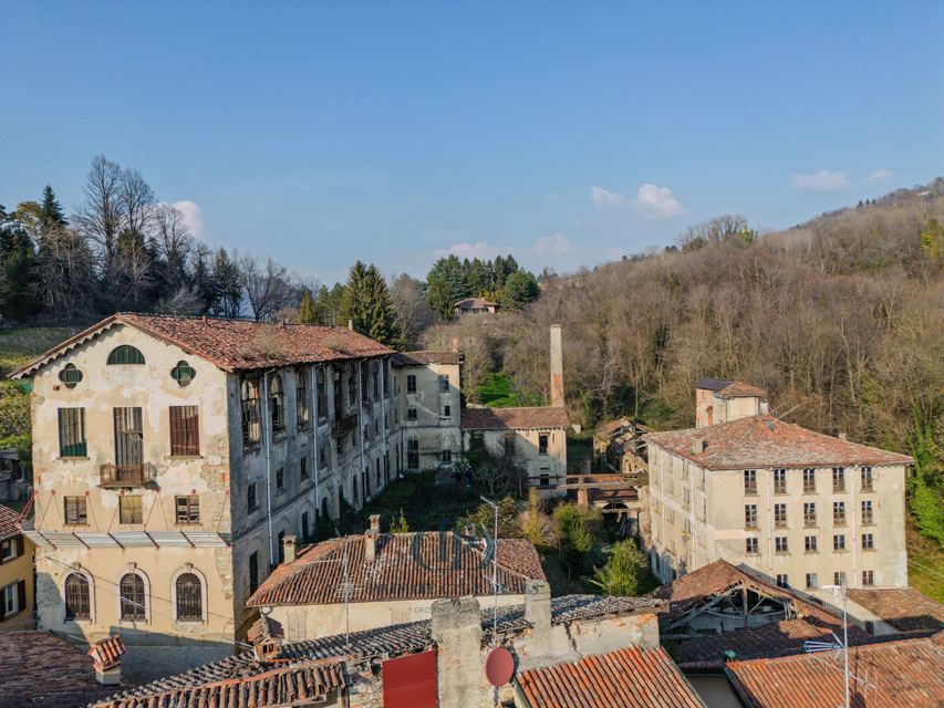 Prestigious Historic Complex for Sale – Unique Investment Opportunity — 3