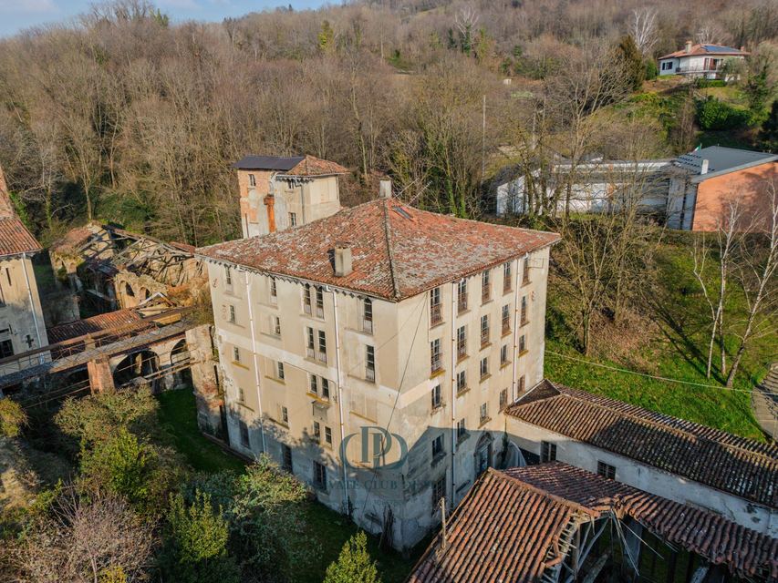 Prestigious Historic Complex for Sale – Unique Investment Opportunity — 5
