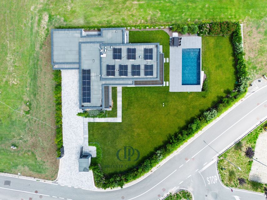 Un angolo di paradiso moderno ad Angera – Villa di design con vista lago, piscina e tecnologia all’avanguardia — 9