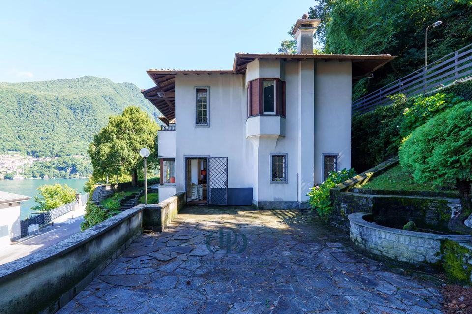 Lussuosa villa a Laglio — 1