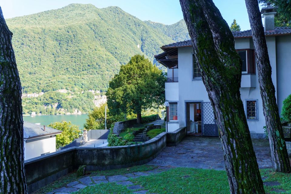 Lussuosa villa a Laglio — 2