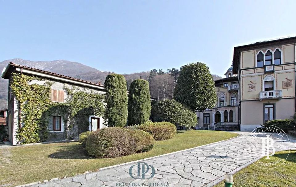 Historical villa for sale in Faggeto Lario — 4