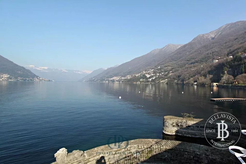 Historical villa for sale in Faggeto Lario — 9
