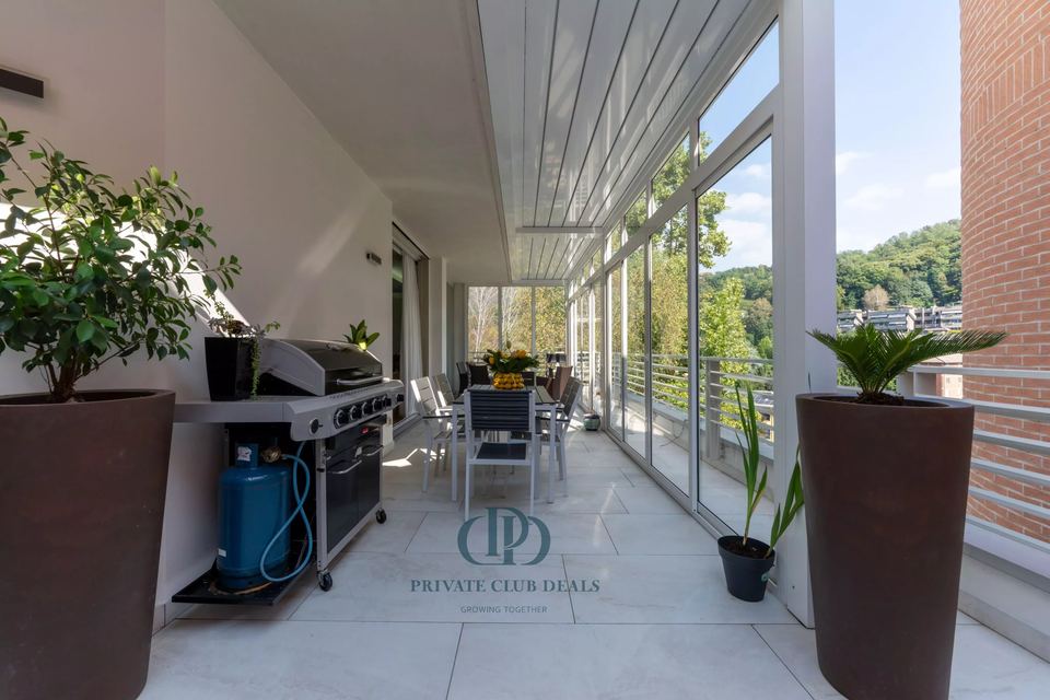 VILLA CON VISTA MOZZAFIATO SULLE COLLINE DI COMO — 3