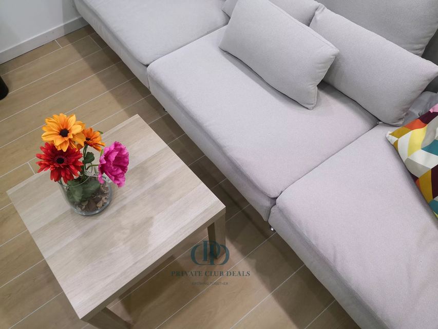 ELEGANTLY RENOVATED  APARTMENT IN THE HEART OF COMO — 1