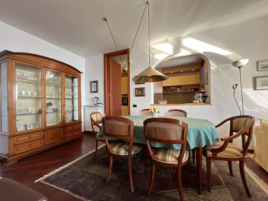 Prestigious Apartment with Panoramic View in Exclusive Residence in Menaggio — 8