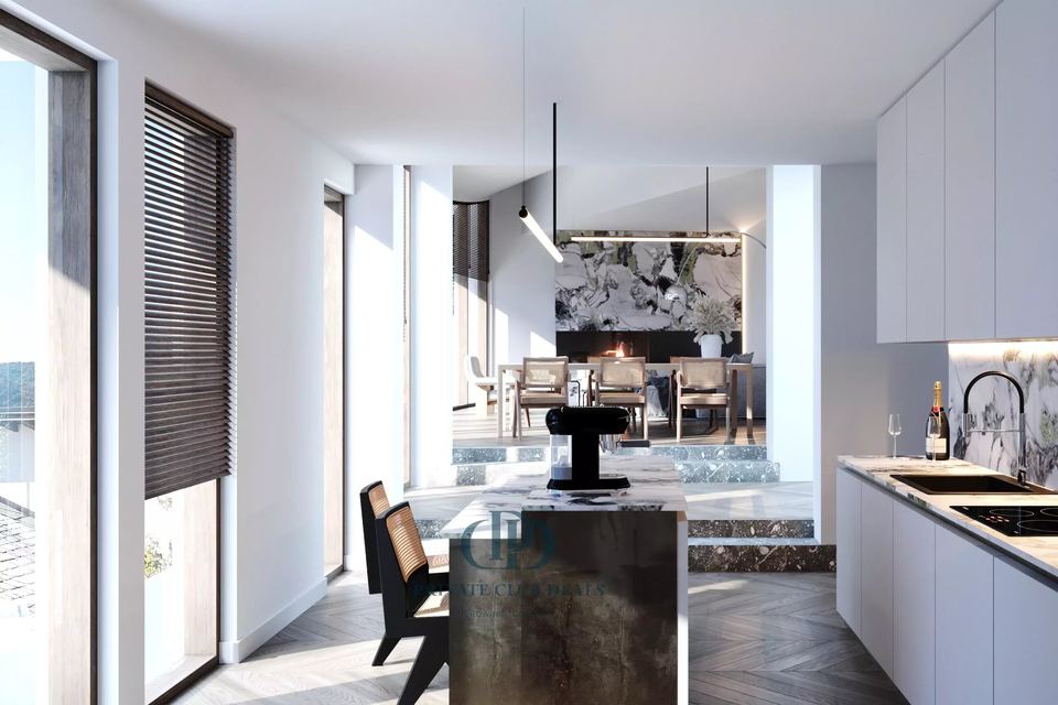 Stunning three-story villa with an indoor pool, garage, and a breathtaking view of Lake Como. — 6