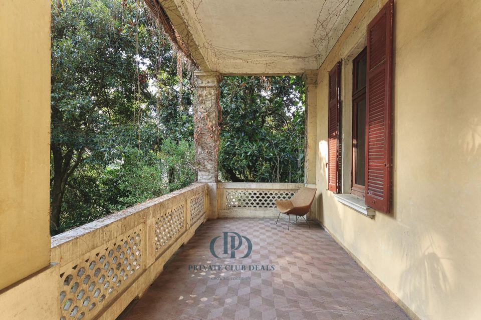 Exclusive Historic Villa Surrounded by a Lush Private Garden — 5