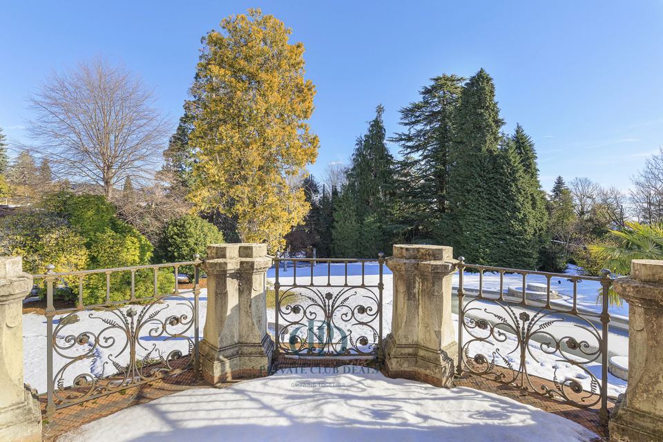 Period villa with pool and park Varese, Selvapiana area — 11