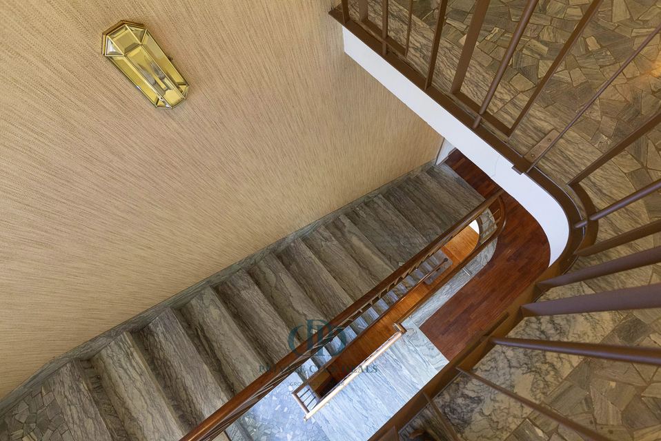 Period villa with pool and park Varese, Selvapiana area — 7