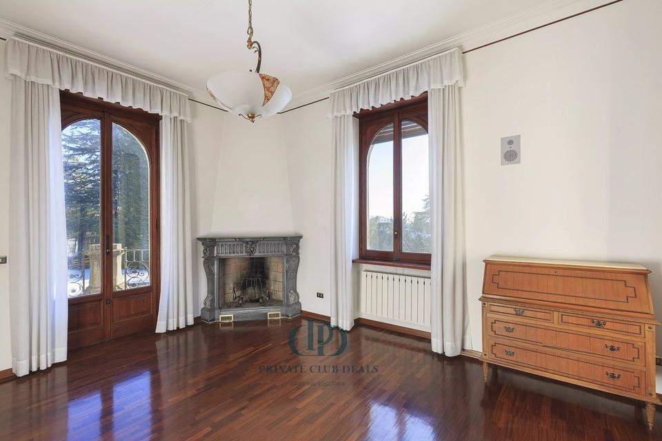 Period villa with pool and park Varese, Selvapiana area — 9