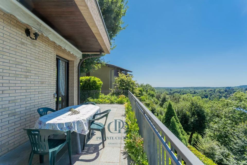 Sale The Terrace in Montorfano — 2