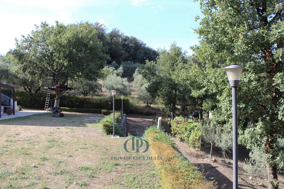 Moderna e Riservata Villa sulle Colline Toscane — 10