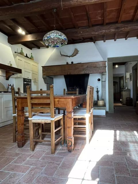Charming Tuscan Farmhouse with Pool and 9-Hectare Private Park in Reggello — 11