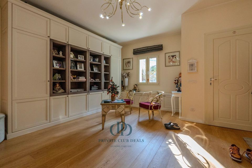 Elegant Villa in Menaggio with Panoramic Views of Lake Como — 6