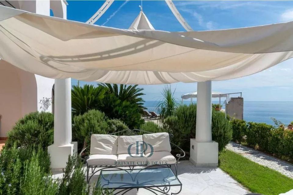 A Rare Gem in Capri - Punta Tragara, Capri — 2