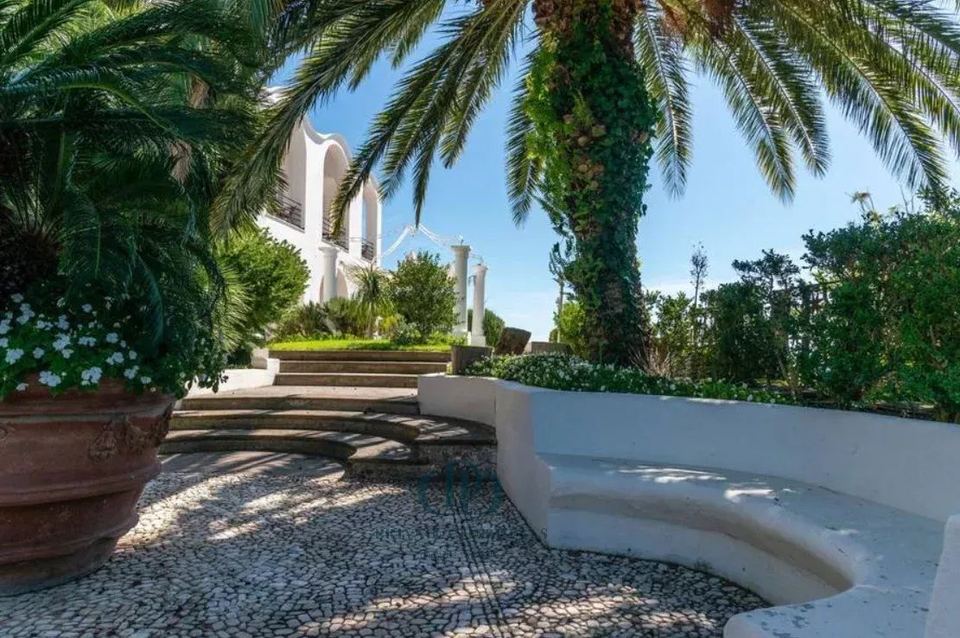 A Rare Gem in Capri - Punta Tragara, Capri — 5