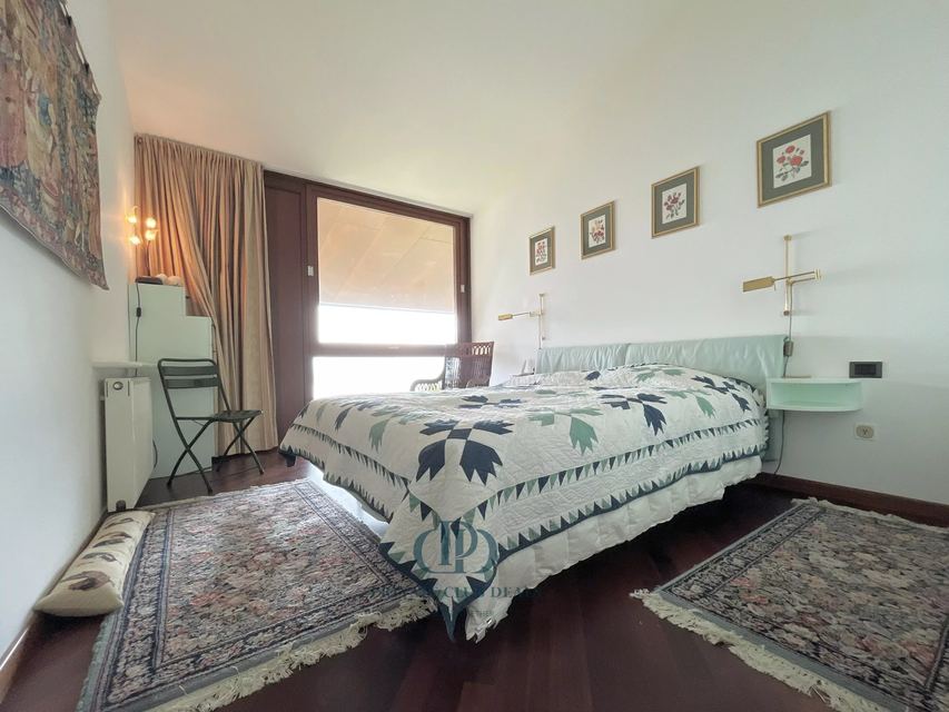 Meraviglioso appartamento in prestigioso residence con ampie vetrate che offrono una vista mozzafiato su Bellagio — 9