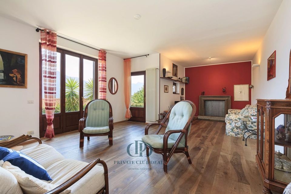 Villa Panoramica a Lenno con Vista Lago, Giardino Privato e Massima Tranquillità — 2